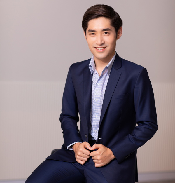 นายบดินทร์ธร จึงรุ่งเรืองกิจ ประธานเจ้าหน้าที่บริหาร เรียลแอสเสท