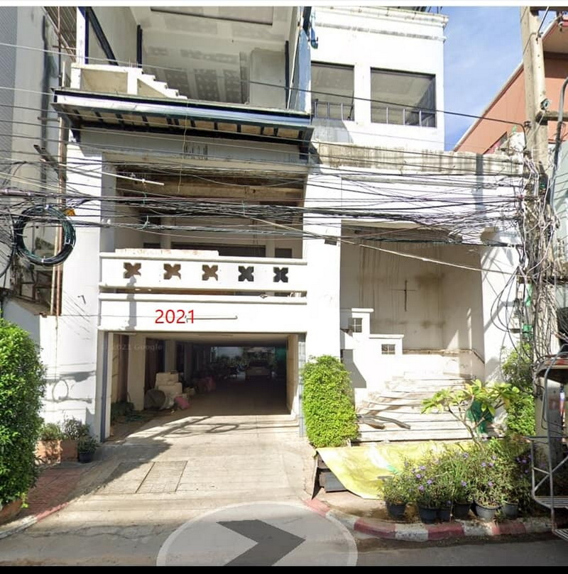 รีโนเวทบ้าน 4 ชั้น เป็นบ้านหรู รีโนเวทบ้าน 4 ชั้น เป็นบ้านหรู
