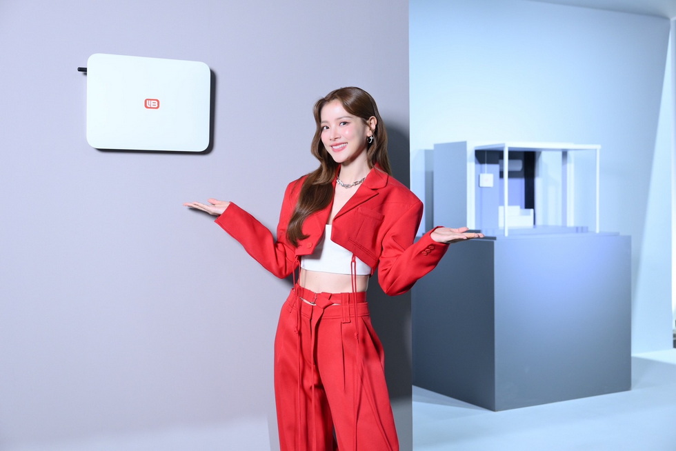 ใบเฟิร์น-พิมพ์ชนก ลือวิเศษไพบูลย์ EnergyLIB เทคโนโลยีโซลาร์ ใบเฟิร์น-พิมพ์ชนก ลือวิเศษไพบูลย์ EnergyLIB เทคโนโลยีโซลาร์