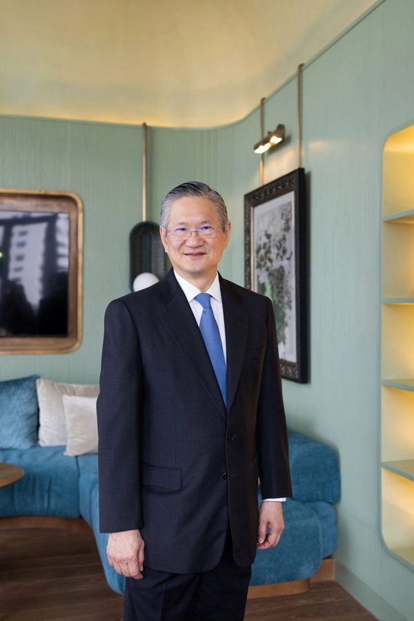 นายชาติศิริ โสภณพนิช กรรมการผู้จัดการใหญ่ นายชาติศิริ โสภณพนิช กรรมการผู้จัดการใหญ่