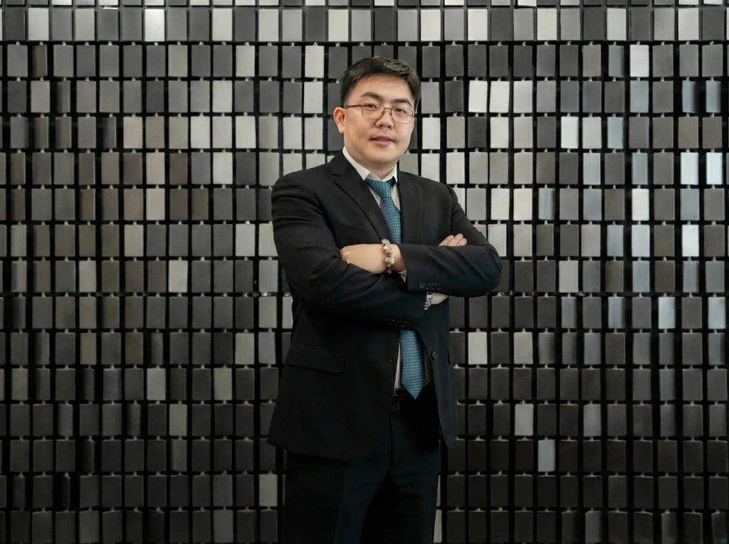 นายธนวัฒน์ วงศ์นภาจันทร์ กรรมการผู้จัดการ นายธนวัฒน์ วงศ์นภาจันทร์ กรรมการผู้จัดการ