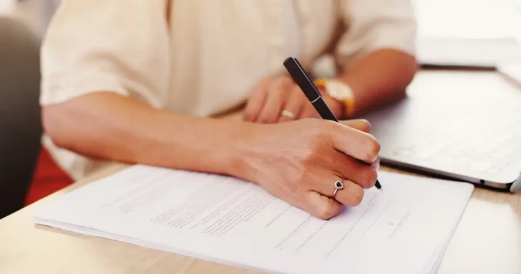 ข้อควรระวังโอนที่ดิน เช็กเอกสารอีกครั้งก่อนเซ็นชื่อทำสัญญา ข้อควรระวังโอนที่ดิน เช็กเอกสารอีกครั้งก่อนเซ็นชื่อทำสัญญา